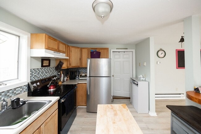 Building Photo - 90 Brightwood Ave