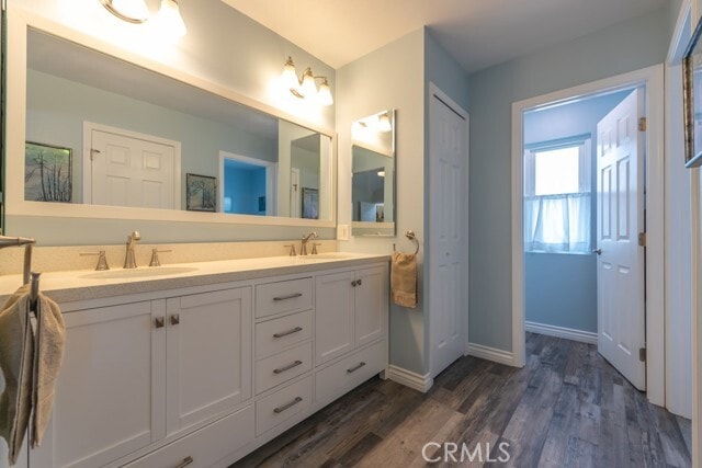 Building Photo - 4951 Park Pl