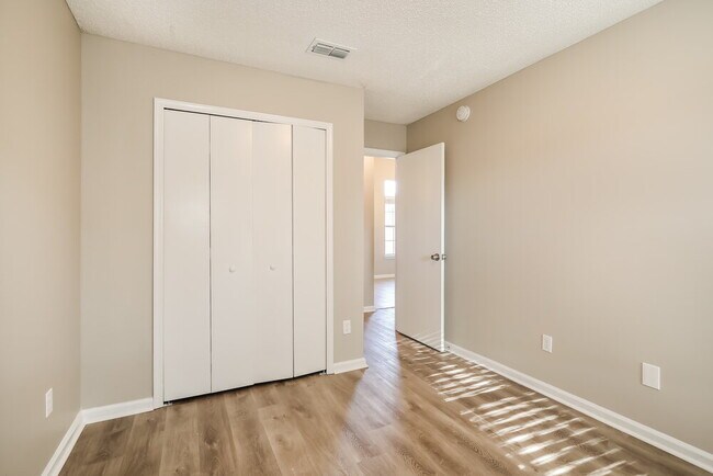 Building Photo - 309 Carriann Cove Trail W