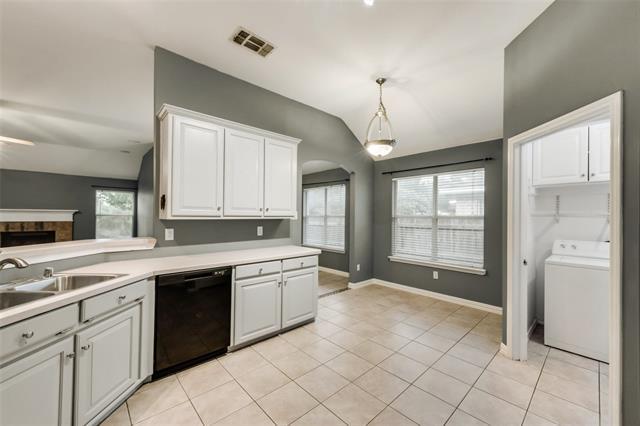 Building Photo - 4403 New Meadow Dr