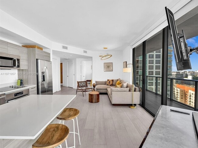 Building Photo - 121 NE 34th St