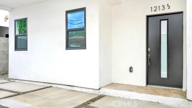 Building Photo - 1213 N Kingsley Dr