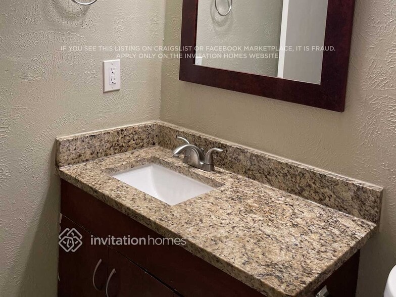 Building Photo - 1217 Lombardy Dr