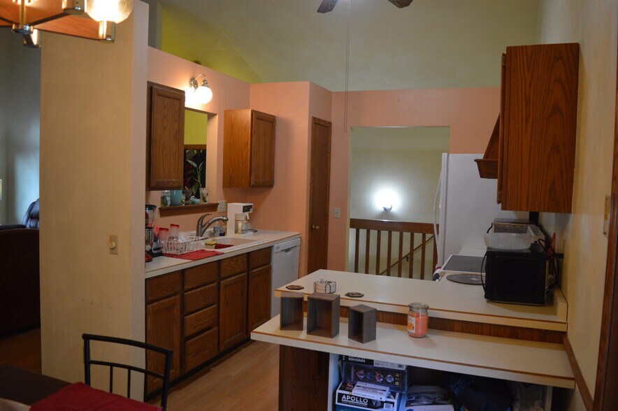 Building Photo - 7917 W Oakbrook Cir