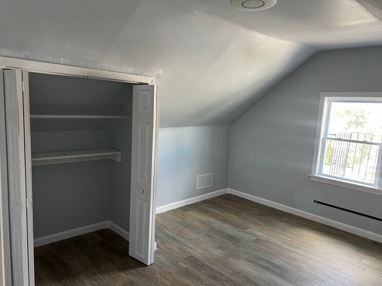 Bedroom #5 - 49 Elder St