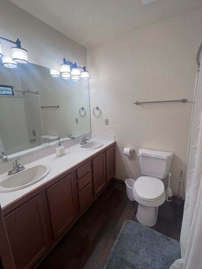 Building Photo - Long Term Lease in Tahoe Donner