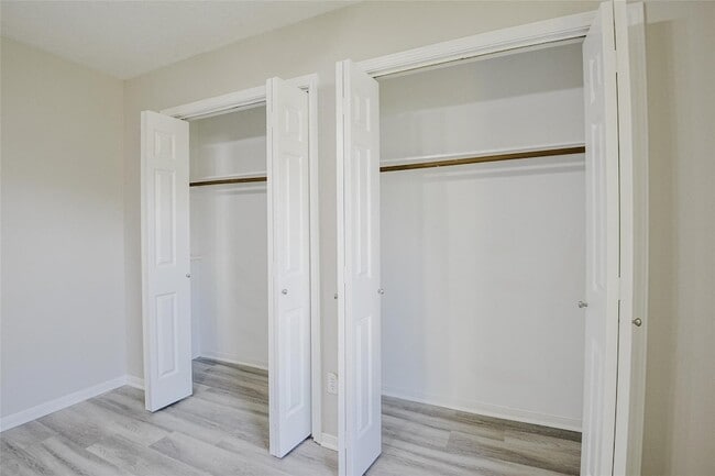 Building Photo - 3223 Deep Anchor Way
