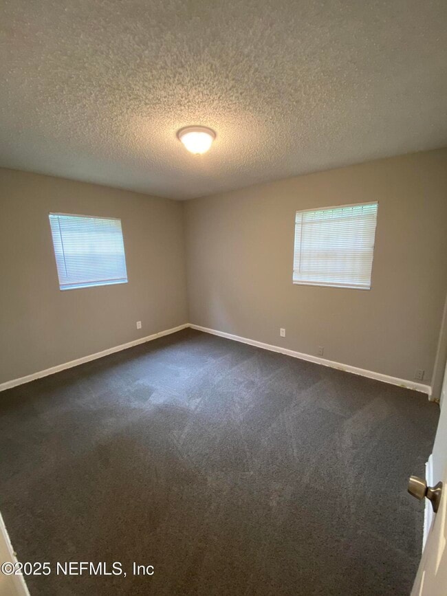 Building Photo - 9443 Sibbald Rd