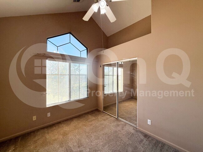 Building Photo - 1001 N Pasadena