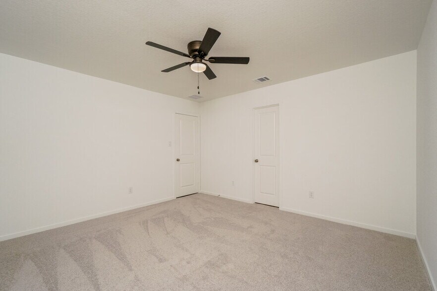 Building Photo - 543 Roquefort St