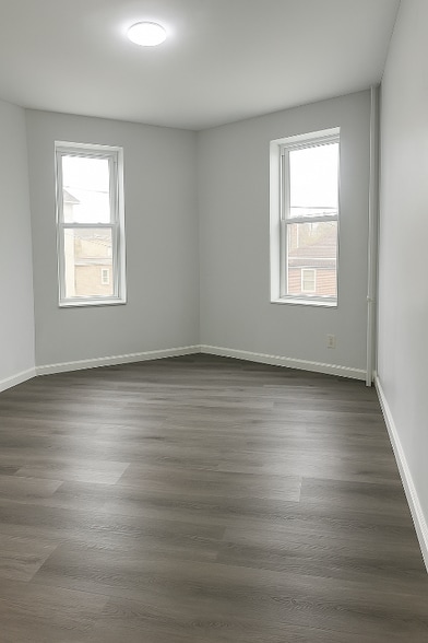 Building Photo - 1535 72nd St