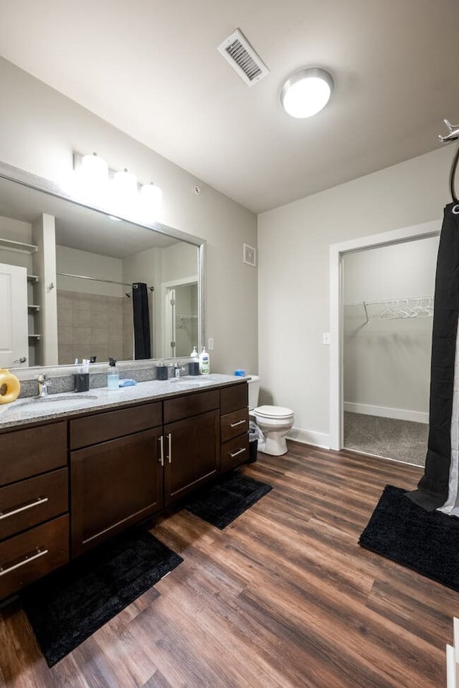 Building Photo - 7630 Solana Dr