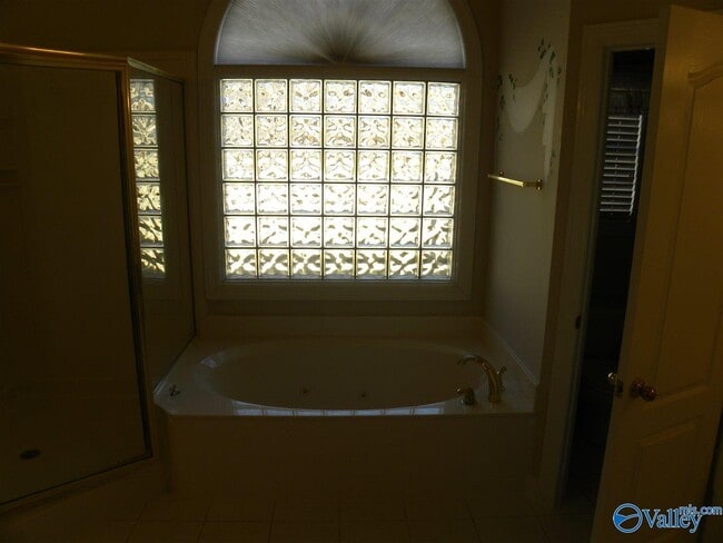 Building Photo - 214 Mainsail Way