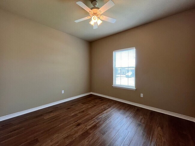Building Photo - 3037 Breton St
