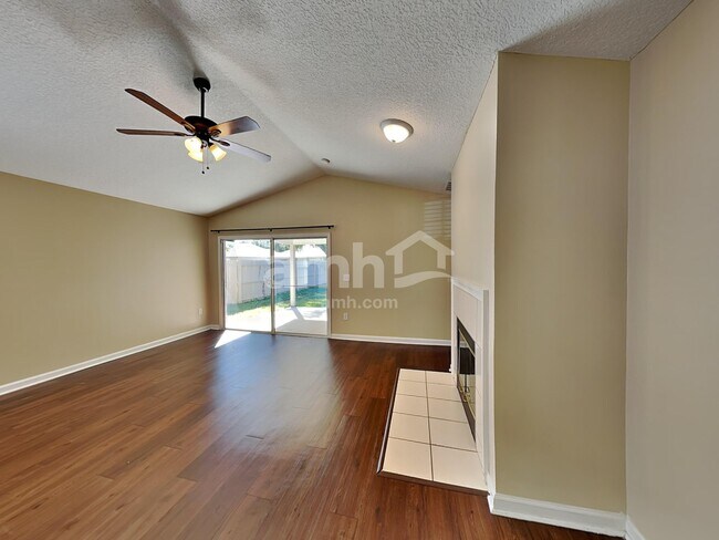 Building Photo - 9422 Daniels Mill Dr