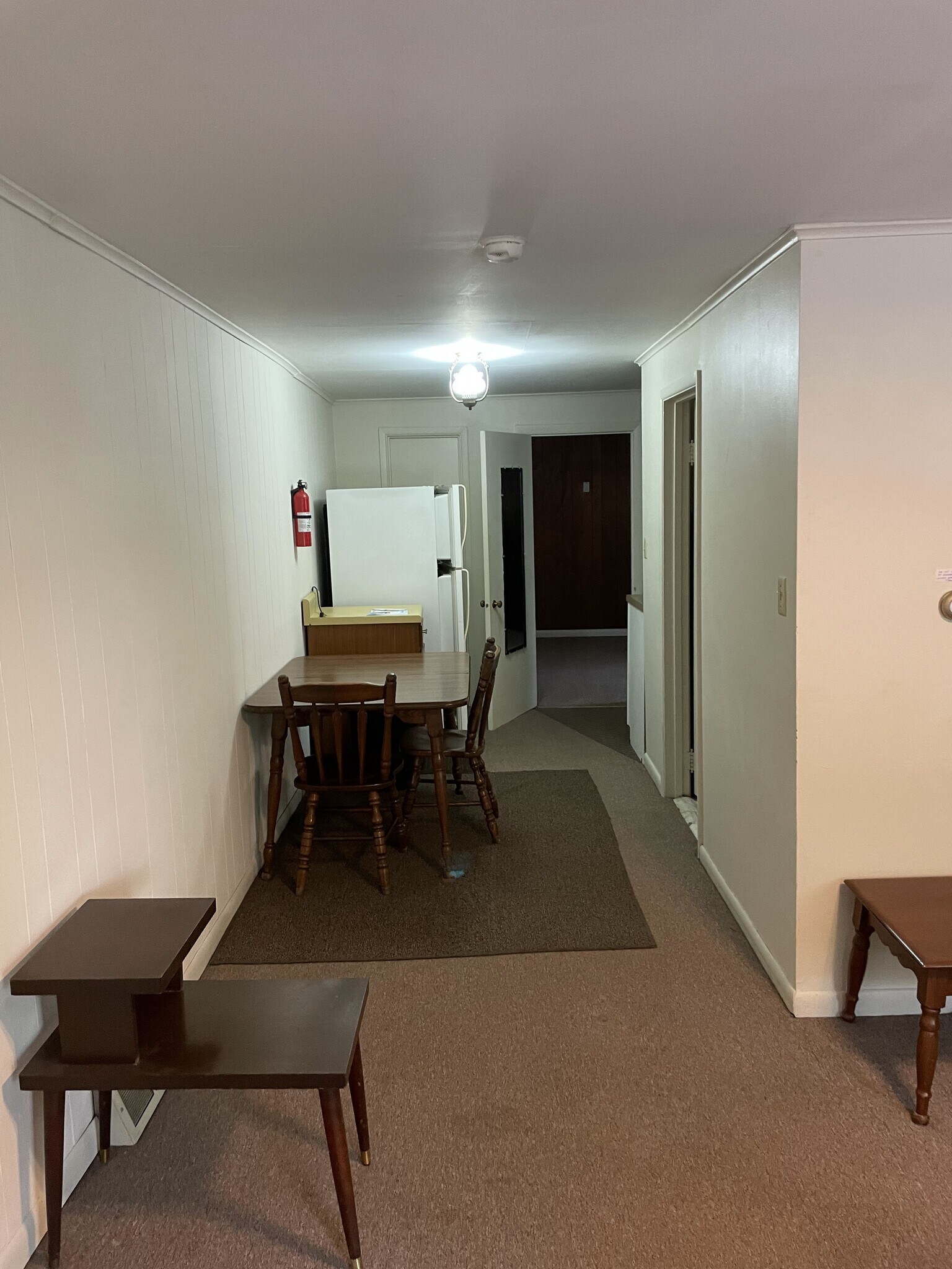 Eating area - 16 Glenn St
