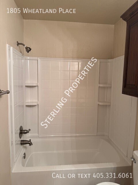 Building Photo - 1805 Wheatland Pl