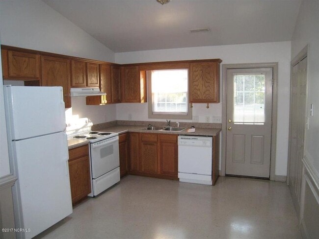 Building Photo - 133 Starling Rd