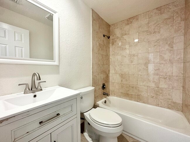 Building Photo - 3434 State St