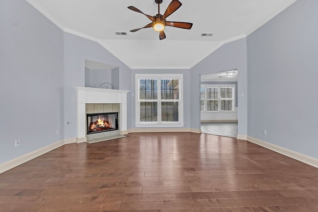 Building Photo - Charming Arlington Home with Modern Upgrades