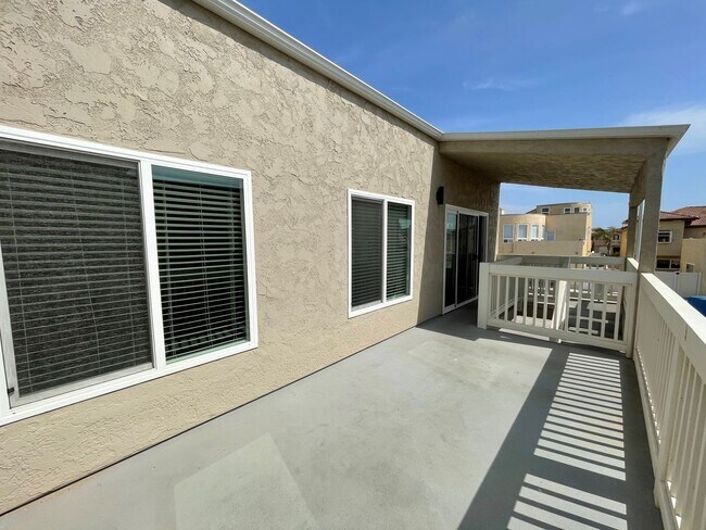 Building Photo - Oxnard Shores- Completely Remodeled & Steps to the Sand!
