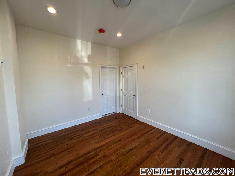 Building Photo - 74 Union St