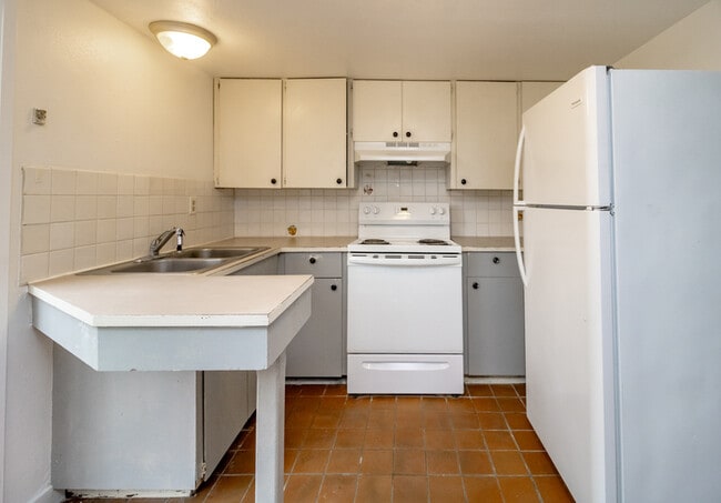 Building Photo - 13314 86 Ave E