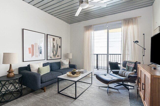 Building Photo - Live in Midtown for $1,515 – Prime Location!