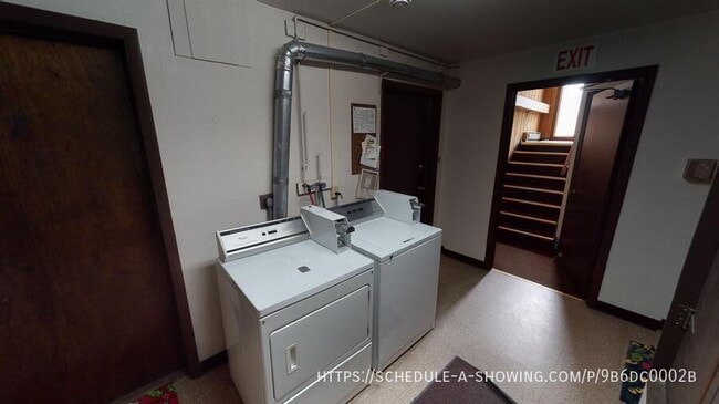 Building Photo - 405 E Park-34