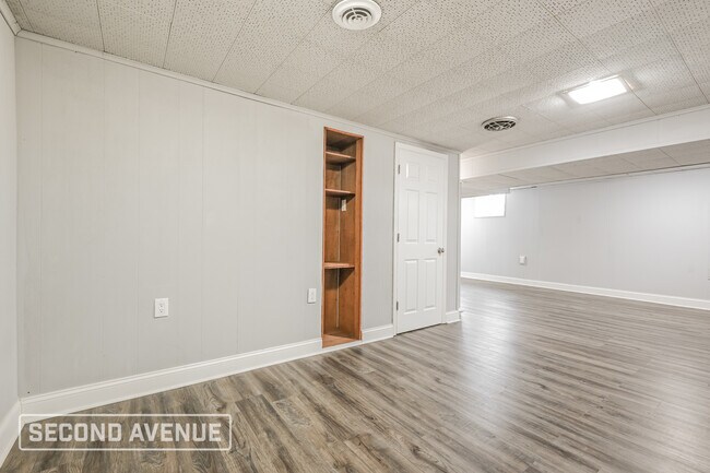 Building Photo - 219 Garden City Dr