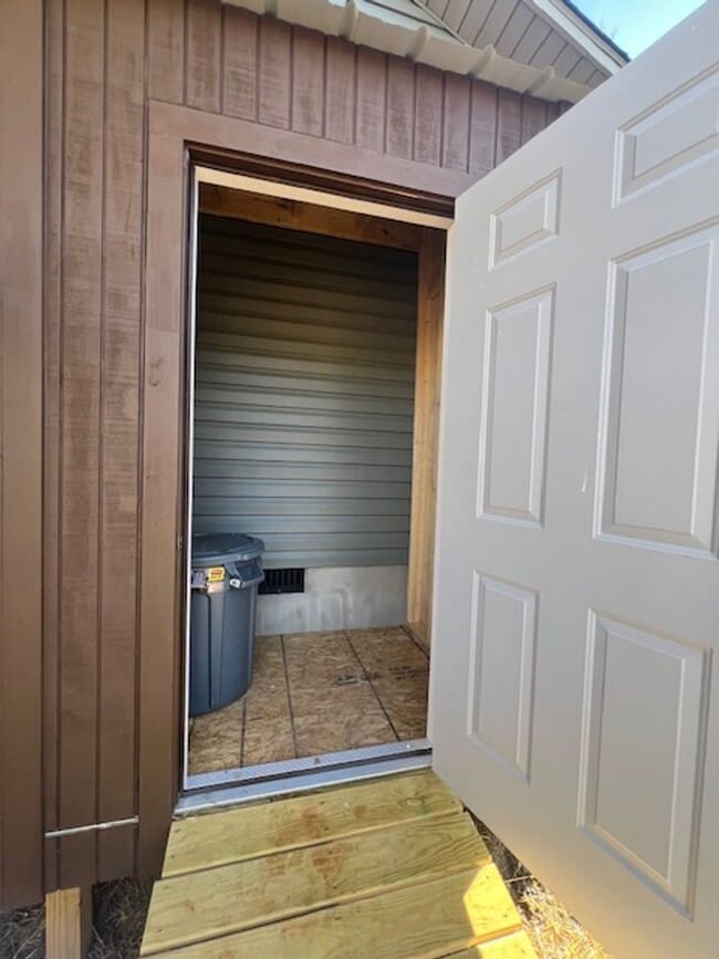 Building Photo - Black Mountain Duplex Rental-Fabulous Location!