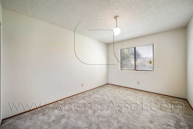 Building Photo - Charming 3 Bedroom Home with Spacious Yard in Wildomar