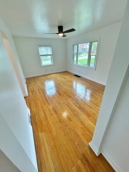 Building Photo - 2915 Molter Ct