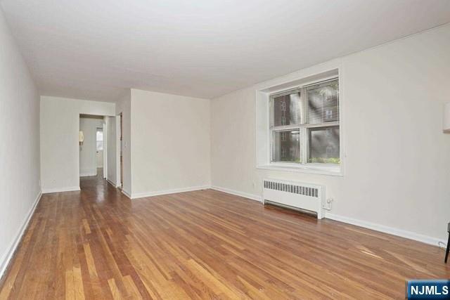 Building Photo - 2340 Linwood Ave