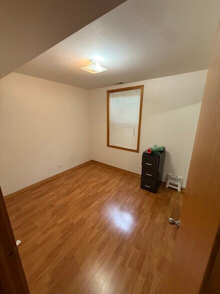 Building Photo - 6119 W Giddings St
