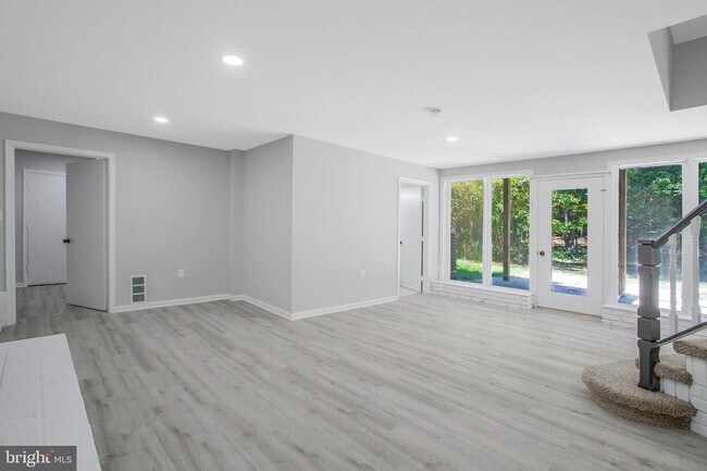 Building Photo - 20478 Poplar Ridge Rd