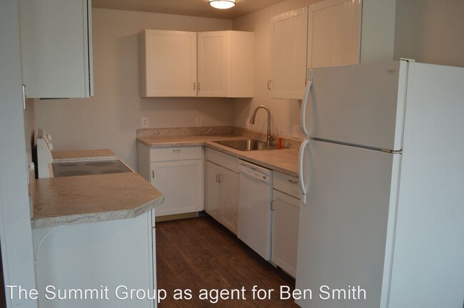 Building Photo - 800 W 56th Ave