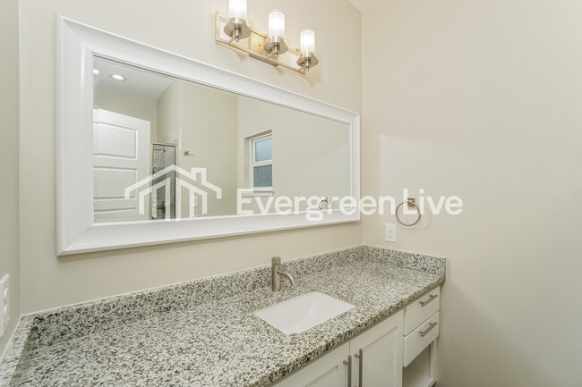 Building Photo - 1226 El Porvenir Dr