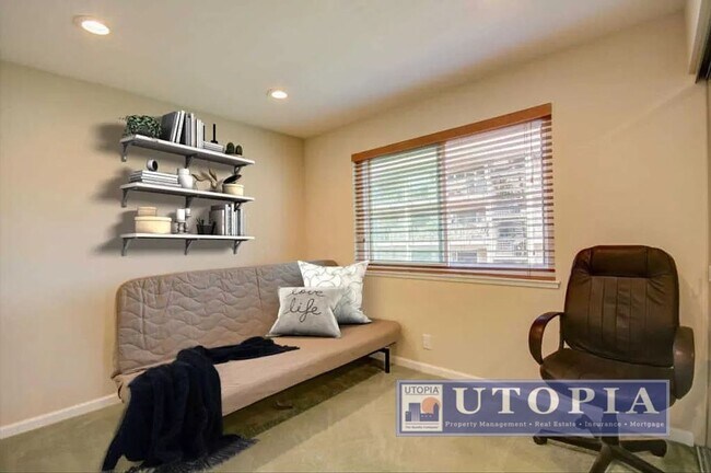 Building Photo - Ocean Views! 2 bd/ 1.5 bath condo w/ Commu...
