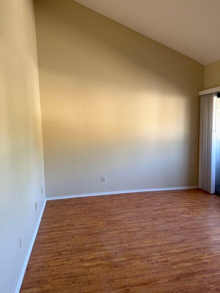 Master BD - 8900 Foothill Blvd