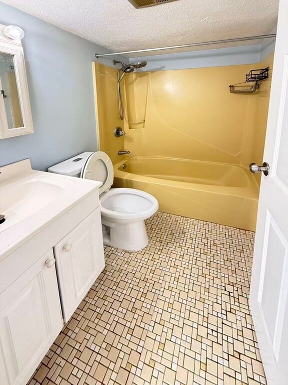 Building Photo - 141 Commercial St