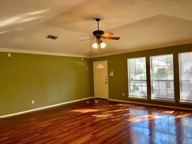 Building Photo - Elegant 3 Bedroom Home Near Medical Center in Northwest San Antonio