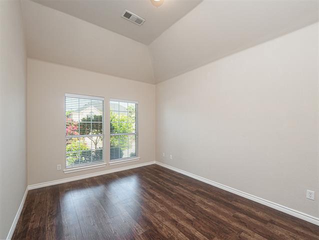 Building Photo - 5100 Tacoma Dr