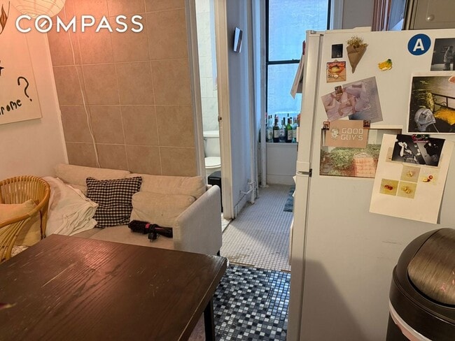 Building Photo - 1278 1st Ave