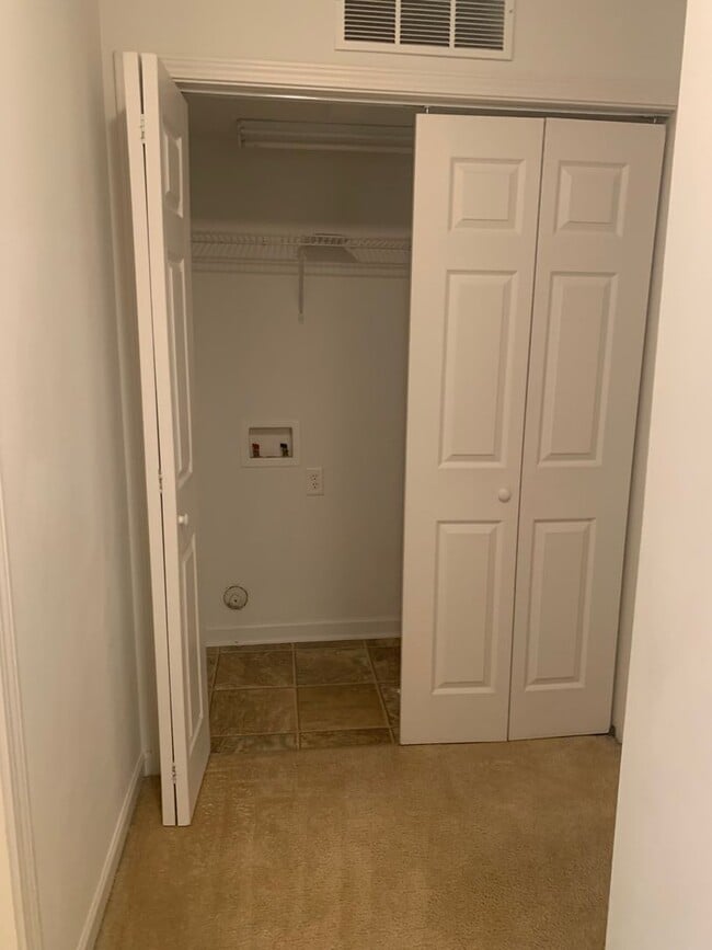 Building Photo - 3 Bedroom Rental on Cul-De-Sac!