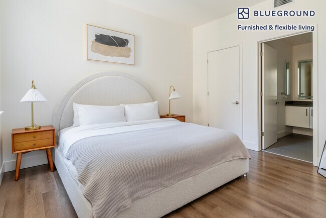 Building Photo - 331 El Camino Real