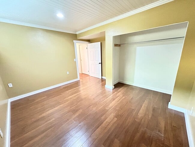 Building Photo - Spacious West Hill Gem – 4 Bed, 3 Bath wit...