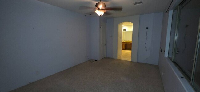 Building Photo - 13401 N 18th St