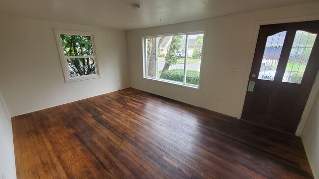 Building Photo - Johnson Duplex