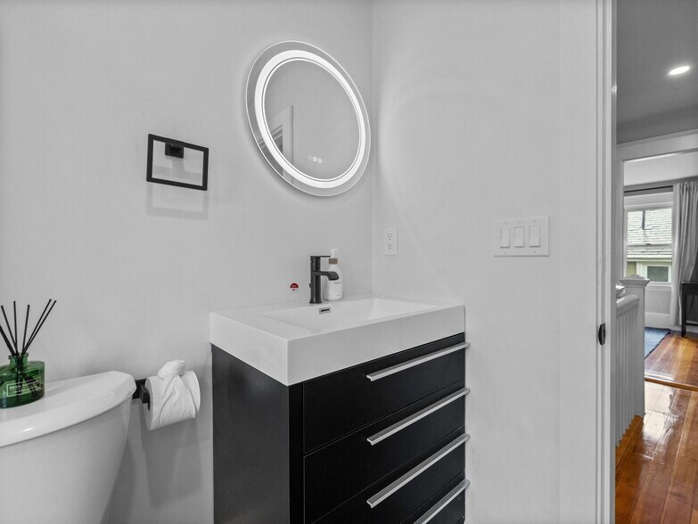 Building Photo - 1212 Broadway